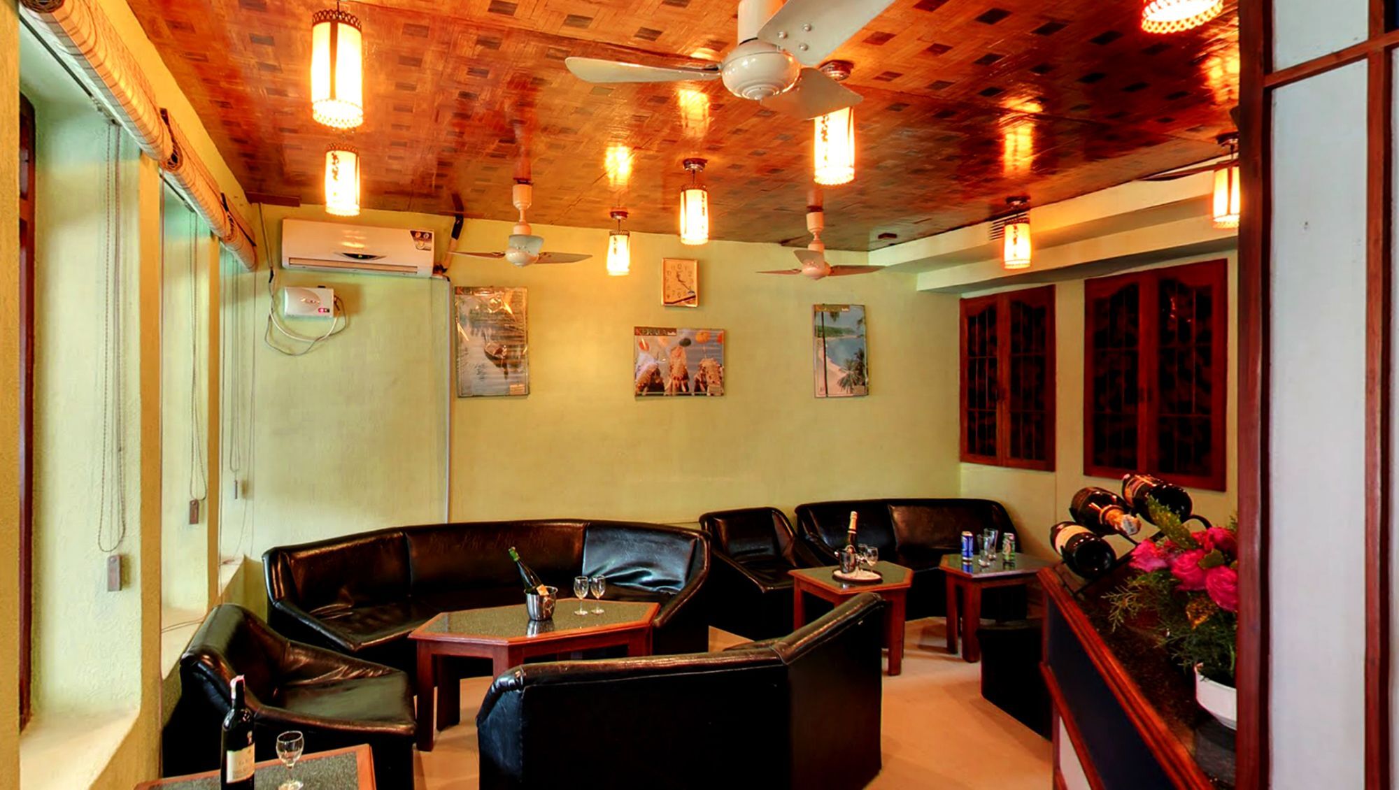 Hotel Ktdc Aranya Nivas Thekkady Kumily Exterior foto